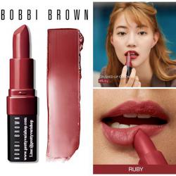 Bobbi Brown Crushed Lip Color 3.4 g. #Ruby สีสวยมาก ออกแดงก่ำ สีแดงอิฐๆแต่ก็ยังมีความเบอร์รี่ ลิปสติกรุ่นใหม่ที่จะช่วยแต่งแต้มริมฝีปากให้ดูราวกับเพิ่งผ่านการจุมพิต มาพร้อมเม็ดสีในแบบเนื้อซอฟแมทท์ คือแมทท์นิดๆ แต่ชุ่มชื้นด้วยคุณค่าบำรุงจากวิตาม