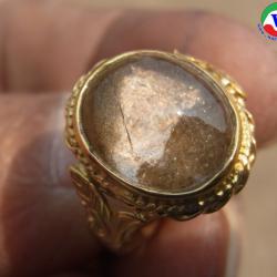 แหวนทองเหลืองหญิง เบอร์ 56 แก้วโป่งข่ามนำโชค ชนิดแก้วปวก 3 สี มีประกายเพชรระยิบระยับตา