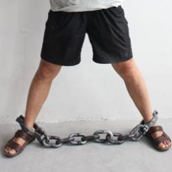 ++พร้อมส่ง++โซ่ตรวนนักโทษเสมือนจริง โซ่ตรวนข้อเท้าใหญ่(หรือใส่ข้อมือได้) วัสดุทำจากพลาสติกน้ำหนักเบา