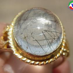 แหวนทองเหลืองหญิง  เบอร์ 55 หนักรวม 4.11 กรัม แก้วโป่งข่ามนำโชคชนิดแก้วขนเหล็กน้ำใส ฟองสมุทร