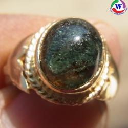 แหวนทองเหลืองหญิง เบอร์ 45 ครึ่ง แก้วโป่งข่ามนำโชคชนิดแก้วปวกสีเขียวเข้ม ที่หายาก ของเมืองเถิน