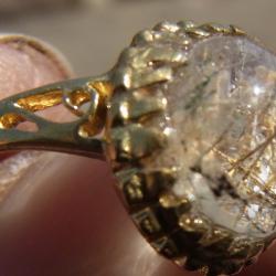 แหวนทองเหลืองหญิง 2.86 กรัม เบอร์ 52 ครึ่ง แก้วโป่งข่ามนำโชค ชื่อแก้วไหม 3 สี ไหมเงิน ไหมทอง ขนเหล็ก