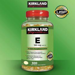 Kirkland Signature Vitamin E 400IU - 500 Softgels วิตามินอีคุณภาพสูงจากอเมริกา วิตามินอีเป็นสารต่อต้านอนุมูลอิสระขั้นเทพ ช่วยชะลอริ้วรอย เหี่ยวย่น ช่วยบำรุงผิวพรรณให้ผิวสวย ลดรอยสิว รอยดำ ผิวนุ่มชุ่มชื้น ถน่าสัมผัส ช่วยลดคลอเลสเตอรอลหรือที่เรียกกันว่า ไขม