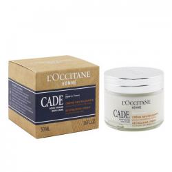 L'Occitane Cade Revitalizing Face Cream 50 ml. ครีมบำรุงผิวล้ำลึกยาวนาน อัดแน่นไปด้วยน้ำมันหอมระเหยจากไม้เคดและสารสกัดจากบีดบัชช์ ช่วยปลอบประโลมให้ผิวของคุณชุ่มชื้น เปล่งประกาย แลดูกระชับขึ้น เนื้อครีมสูตรนี้จะช่วยเสริมให้ผิวของคุณผู้ชายแข็งแรงขึ้น แ