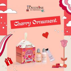 เซ็ตของขวัญ L'Occitane Holiday 2023 Cherry Blossom Ornament ชุดของขวัญประจำปี 2023 สุดน่ารัก ที่รวมผลิตภัณฑ์บำรุงผิว3ชิ้น ขนาดพกพา บอดี้โลชั่นแฮนด์ครีมและเจลอาบน้ำ แนวกลิ่นฟลอรัล CherryBlossom จาก L'Occitane สัมผัสผิวที่สะอาดหมดจดนุ่มลื่นมอบความ