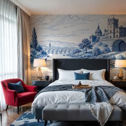 วอลเปเปอร์วิวปราสาทยุโรปริมแม่น้ำ ถ่ายทอดศิลปะที่สื่อถึงความสงบและความสง่างามเหนือกาลเวลา