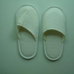 รองเท้าแตะแบบหัวปิด (Slipper Shoes) : รองเท้าสำหรับใส่ในโรงแรมและร้านสปา ผ้ารังผึ้ง