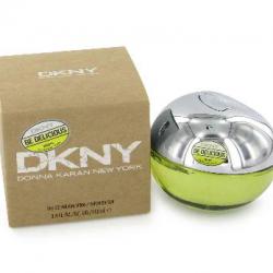 DKNY Be Delicious perfume by Donna Karan ขนาด 7ml น้ำหอมแอบเปิลเขียวสุดฮิต กลิ่นหอมสดชื่นแปลกใหม่ กลิ่นหอมที่จะทำให้คุณเคลิบเคลิ้มไปกับความไร้เดียงสา เซ็กซี่ ปลุกเร้าใจ ยั่วยวนให้หลงใหล กลิ่นหอมหวาานที่ดึงดูดให้อยากได้สัมผัส