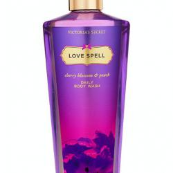 Victoria's Secret Love Spell Daily Body Wash 250 ml. *รุ่น Fantasies กลิ่นนี้จะเป็นกลิ่นหอมคล้ายซูกัส ออกเปรี้ยวซนและหวานหอมลงตัว มีส่วนผสมของกลิ่นลูกพีช/มะลิขาว/และดอกซากุระ ได้กลิ่นแล้วเป็นต้องหลงเสน่ห์ ในแบบสาวน้อยน่ารัก